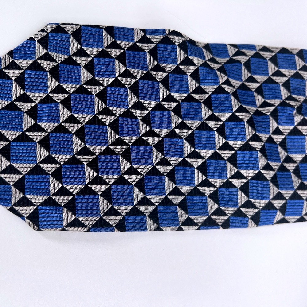 Hickey Freeman Silk Tie Blue Geometric Hand-Folded Made in USA Retro Vintage - Picture 4 of 4